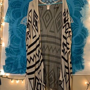 Sleeveless long cardigan